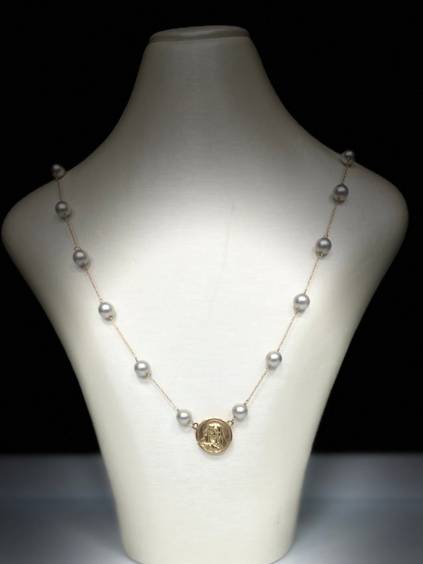 14K Yellow Gold Pearl Medallion Necklace