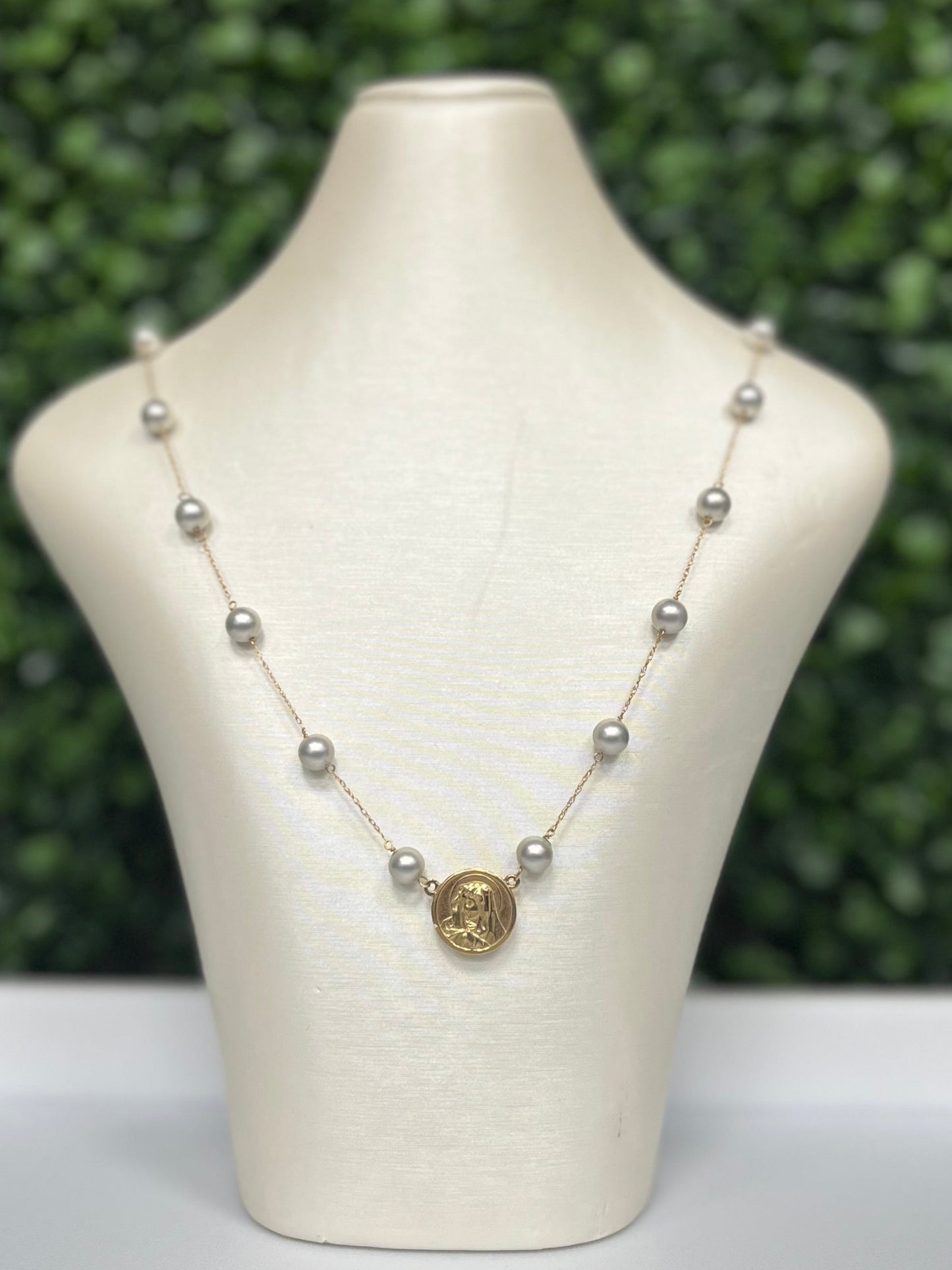 14K Yellow Gold Pearl Medallion Necklace