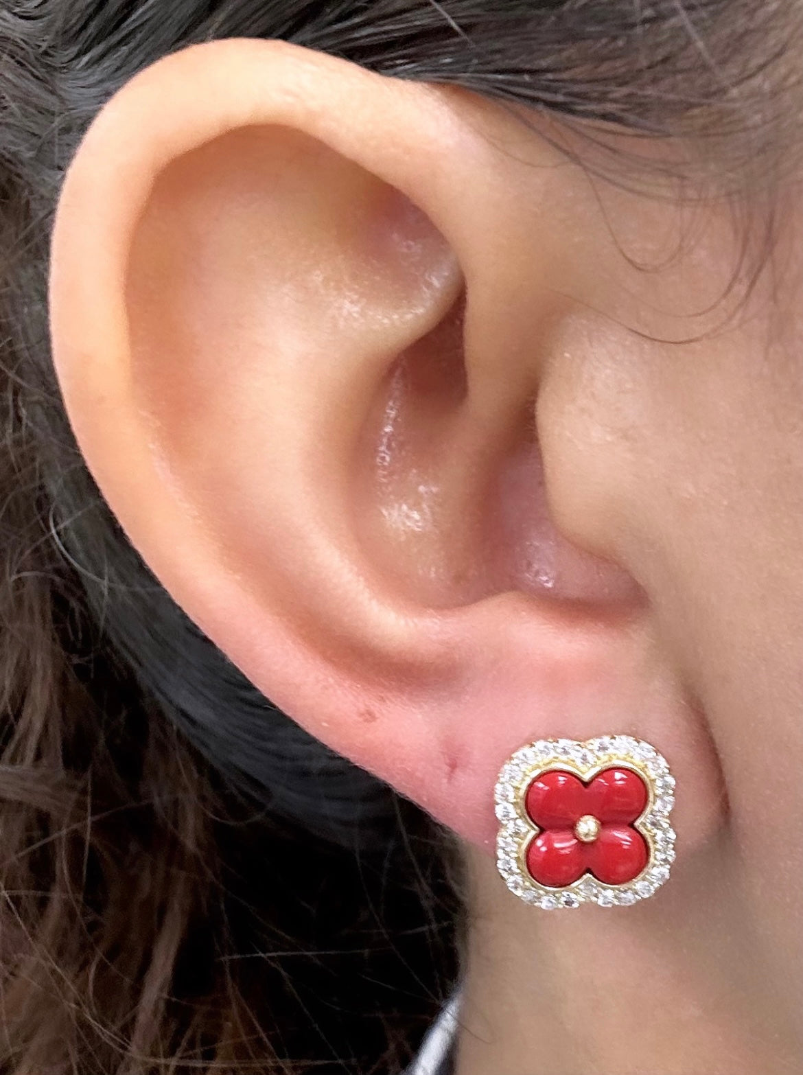 14K YG Red Clover Earrings